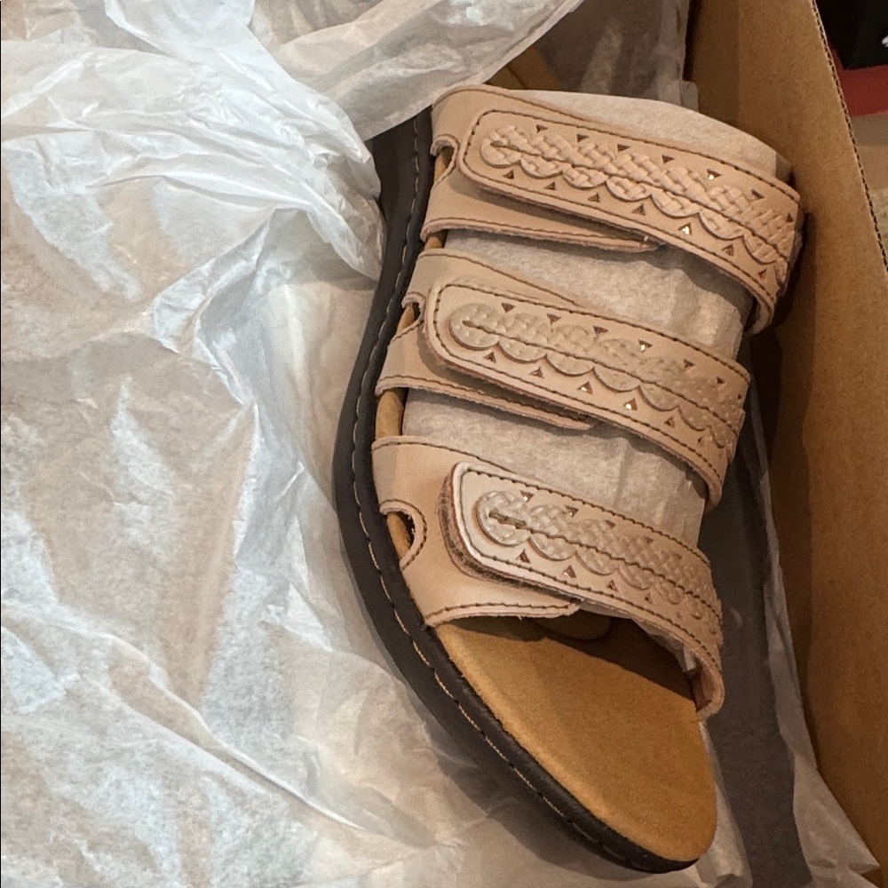 Clarks Sand Leather Strappy Sandals - Picture 3 of 7